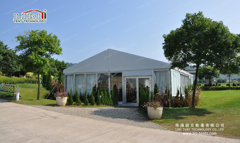 Распродажа палаток для мероприятий размером 10 x 30