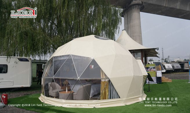 Отель под открытым небом с геодезическим куполом типа «Pop Up»