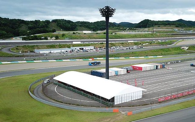 Палатки для мероприятий от LIRI TENT для видео о гонках Ferrari Challenge